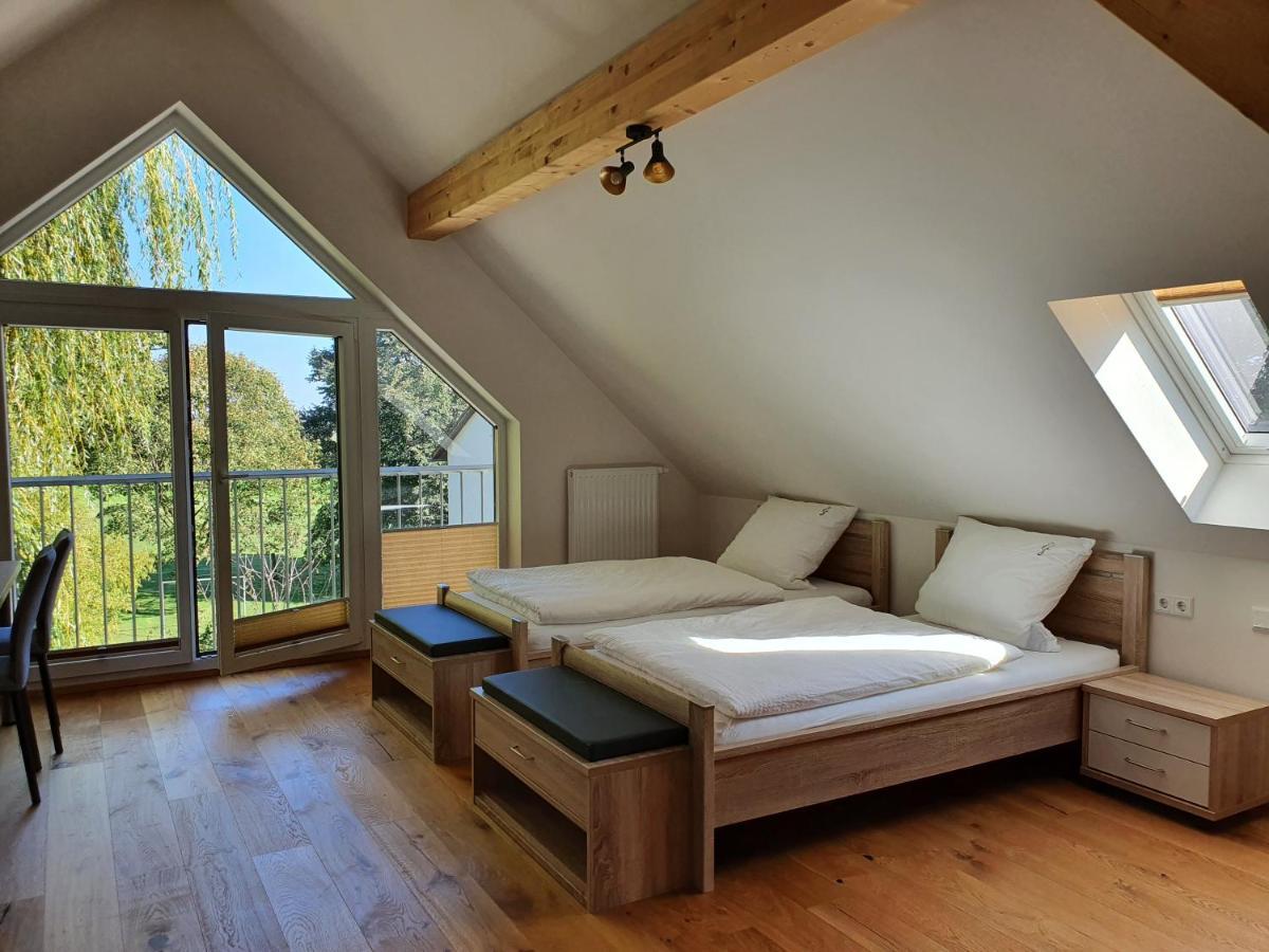 Monteurwohnungen Schmack Hausen  Экстерьер фото